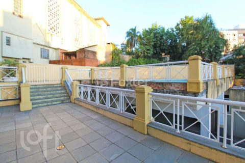 Image 21 - 984982