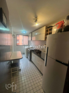 Image 3 - 984995