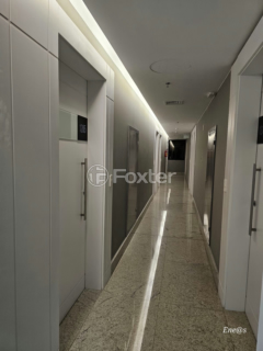 Image 3 - 985024