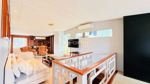 Image 1 - 985034