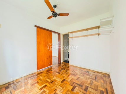 Image 3 - 985044