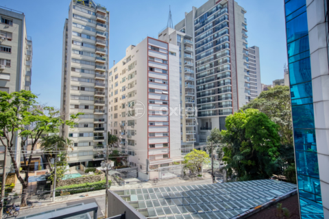 Image 30 - 985108