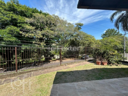 Image 34 - 985161