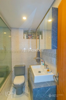 Image 31 - 985563