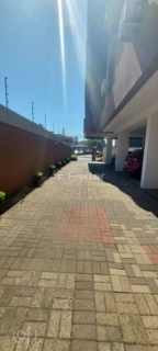 Image 33 - 985567