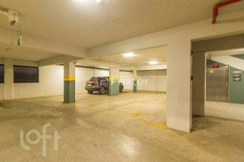 Image 17 - 985568