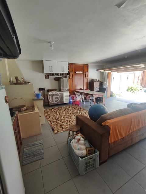 Image 9 - 985693