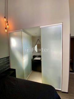 Image 12 - 985733