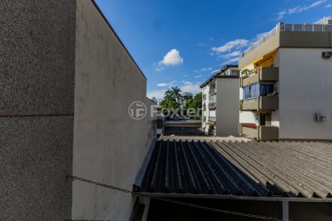 Image 8 - 986072