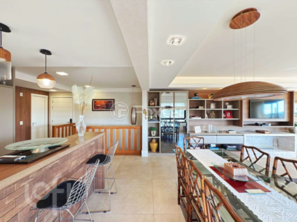 Image 8 - 986128