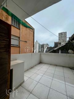 Image 11 - 986252
