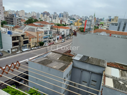 Image 11 - 986316