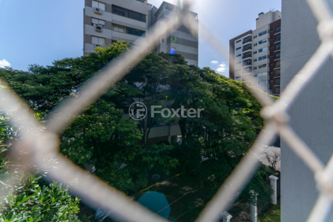 Image 5 - 986360