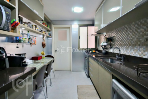 Image 6 - 986444