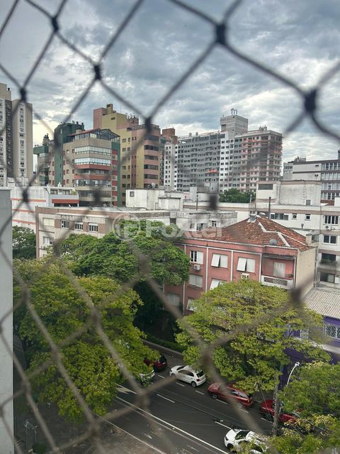 Image 4 - 986448