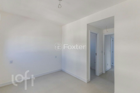 Image 34 - 986551