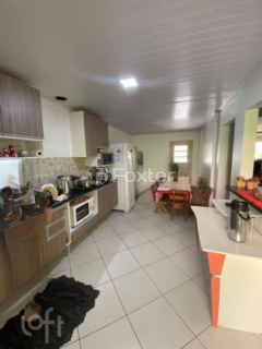 Image 17 - 986565