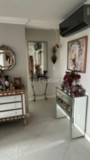 Image 4 - 986585