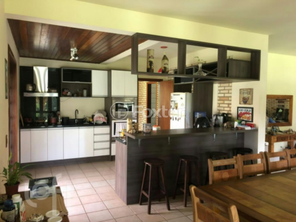 Image 4 - 986598