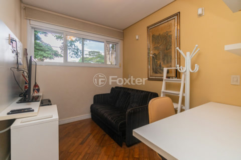 Image 32 - 986676