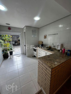 Image 25 - 986696