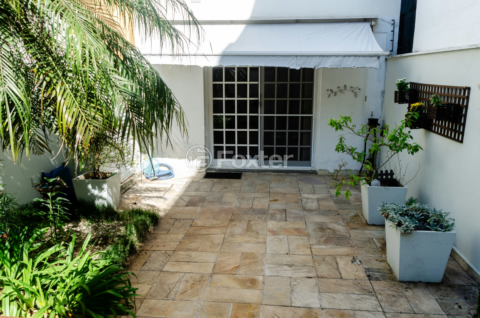 Image 21 - 986754