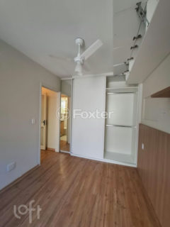Image 7 - 986778