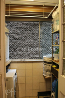 Image 10 - 986778