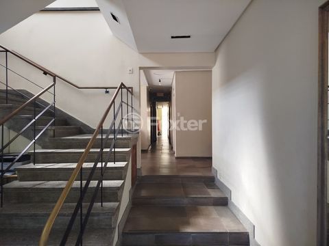 Image 2 - 987004