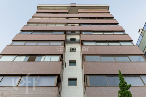 Image 32 - 987005