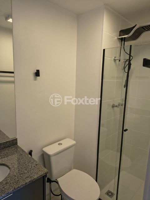 Image 7 - 987012