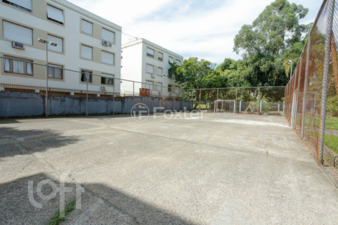 Image 17 - 987013