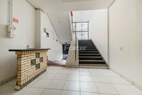 Image 7 - 987129