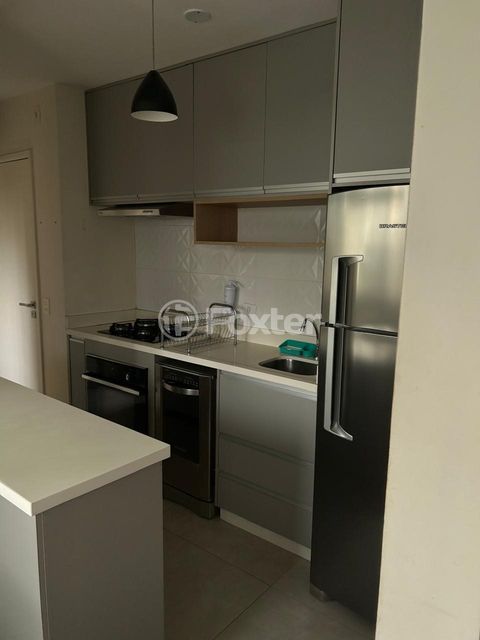 Image 7 - 987331
