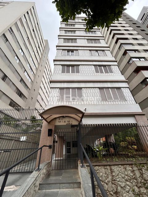 Image 12 - 987333