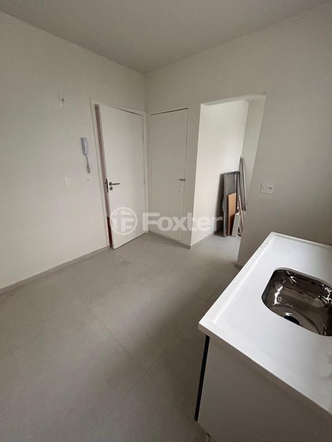 Image 4 - 987333