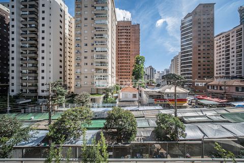 Image 27 - 987334