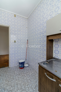 Image 21 - 987399