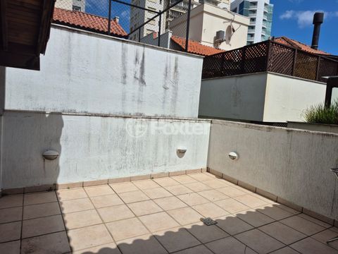 Image 4 - 987482
