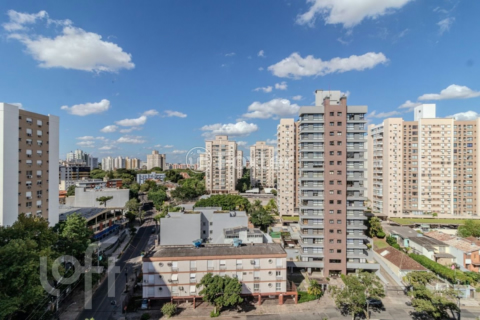 Image 30 - 987541