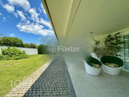 Image 3 - 987547