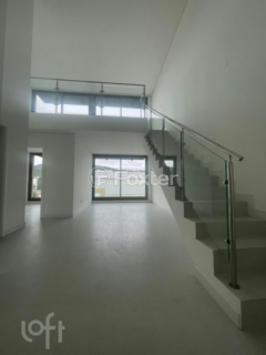 Image 20 - 987557