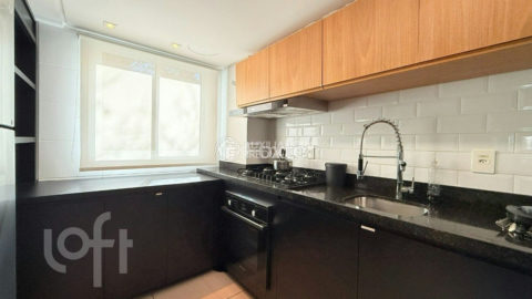 Image 36 - 987564