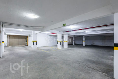 Image 25 - 987564