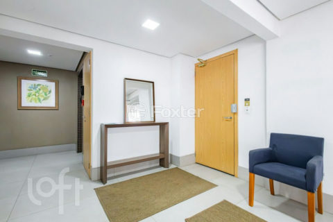 Image 27 - 987564