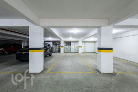Image 26 - 987564