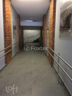 Image 21 - 987637