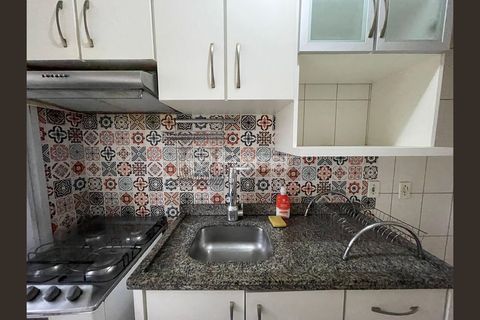 Image 14 - 987689