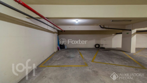 Image 33 - 987690