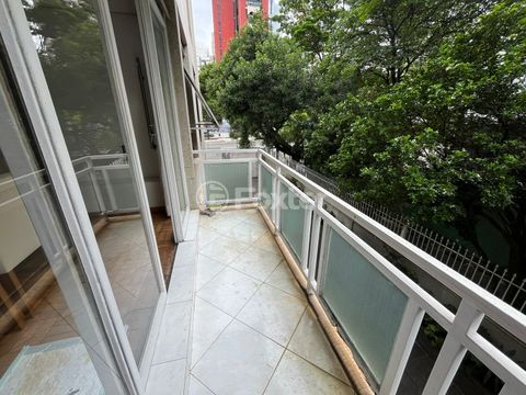 Image 4 - 987724